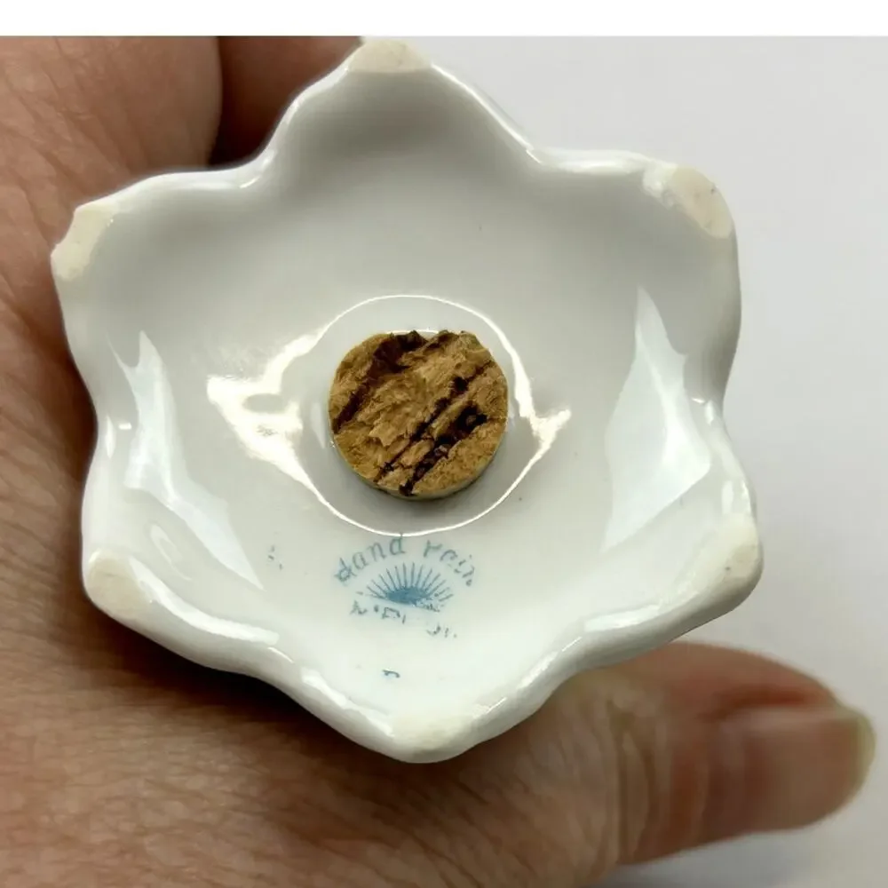 SKU2715 Vintage Royal Sealy Salt & Pepper Shakers Japan Fruit Porcelain 3.5